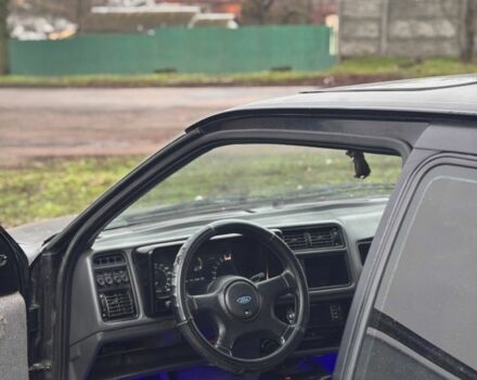 Черный Форд Сиерра, объемом двигателя 1.6 л и пробегом 158 тыс. км за 1250 $, фото 6 на Automoto.ua