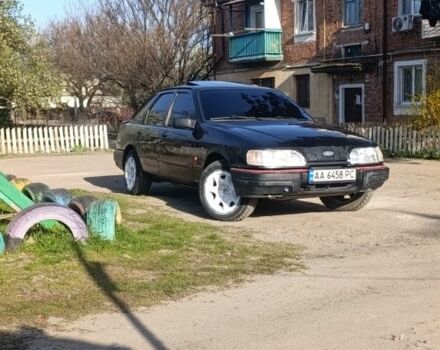 Черный Форд Сиерра, объемом двигателя 1.8 л и пробегом 300 тыс. км за 1301 $, фото 1 на Automoto.ua