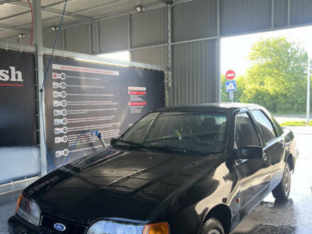 Черный Форд Сиерра, объемом двигателя 1.8 л и пробегом 70 тыс. км за 1300 $, фото 1 на Automoto.ua