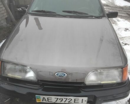 Коричневый Форд Сиерра, объемом двигателя 2 л и пробегом 60 тыс. км за 800 $, фото 2 на Automoto.ua