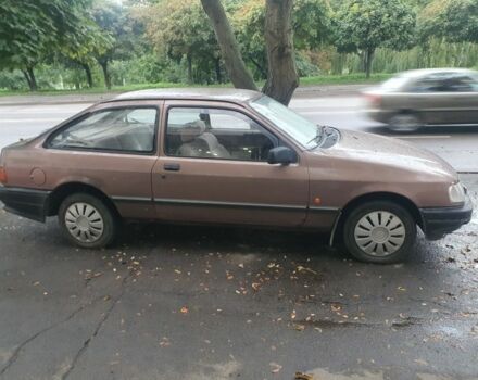 Коричневый Форд Сиерра, объемом двигателя 1.8 л и пробегом 140 тыс. км за 2000 $, фото 1 на Automoto.ua