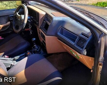 Коричневий Форд Сієрра, об'ємом двигуна 2 л та пробігом 98 тис. км за 1400 $, фото 8 на Automoto.ua