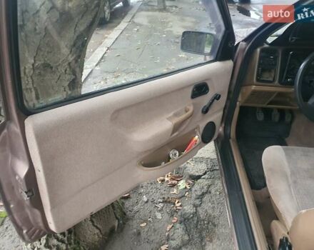 Коричневый Форд Сиерра, объемом двигателя 1.8 л и пробегом 40 тыс. км за 2000 $, фото 3 на Automoto.ua