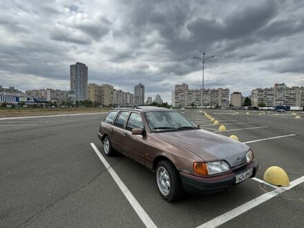 Форд Сієрра 1988 у Києві на Automoto.ua Коричневий Форд Сієрра, об'ємом двигуна 2 л та пробігом 223 тис. км за 1200 $, фото 1 на Automoto.ua