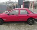 Красный Форд Сиерра, объемом двигателя 1.8 л и пробегом 200 тыс. км за 650 $, фото 5 на Automoto.ua