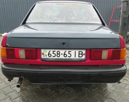 Красный Форд Сиерра, объемом двигателя 1.8 л и пробегом 200 тыс. км за 650 $, фото 1 на Automoto.ua