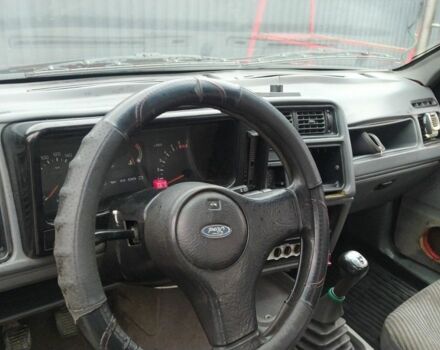 Красный Форд Сиерра, объемом двигателя 1.8 л и пробегом 200 тыс. км за 650 $, фото 19 на Automoto.ua