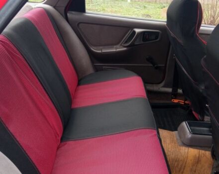 Червоний Форд Сієрра, об'ємом двигуна 2 л та пробігом 100 тис. км за 1536 $, фото 2 на Automoto.ua