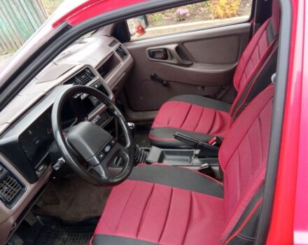Червоний Форд Сієрра, об'ємом двигуна 2 л та пробігом 100 тис. км за 1536 $, фото 4 на Automoto.ua