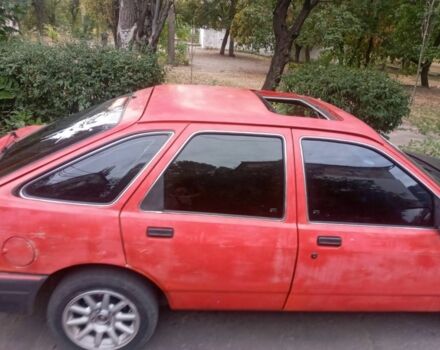 Красный Форд Сиерра, объемом двигателя 2 л и пробегом 180 тыс. км за 237 $, фото 1 на Automoto.ua