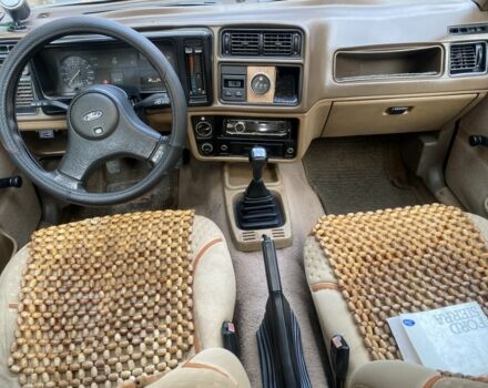 Красный Форд Сиерра, объемом двигателя 1.6 л и пробегом 200 тыс. км за 1450 $, фото 17 на Automoto.ua