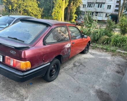 Красный Форд Сиерра, объемом двигателя 1.6 л и пробегом 250 тыс. км за 19000 $, фото 3 на Automoto.ua