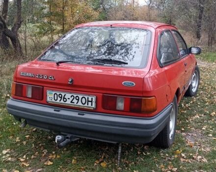 Красный Форд Сиерра, объемом двигателя 2 л и пробегом 230 тыс. км за 900 $, фото 4 на Automoto.ua