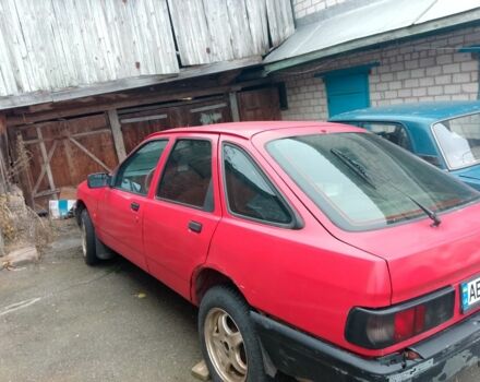 Красный Форд Сиерра, объемом двигателя 1.6 л и пробегом 100 тыс. км за 835 $, фото 9 на Automoto.ua