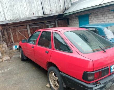 Красный Форд Сиерра, объемом двигателя 1.6 л и пробегом 100 тыс. км за 835 $, фото 1 на Automoto.ua