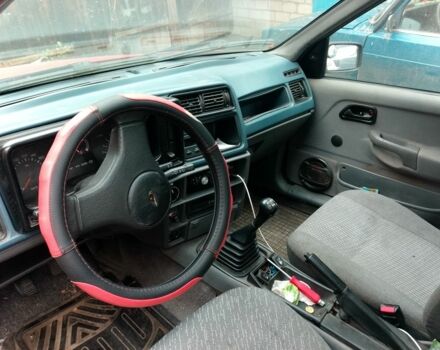 Красный Форд Сиерра, объемом двигателя 1.6 л и пробегом 100 тыс. км за 835 $, фото 4 на Automoto.ua