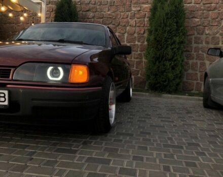 Красный Форд Сиерра, объемом двигателя 2 л и пробегом 250 тыс. км за 3333 $, фото 4 на Automoto.ua