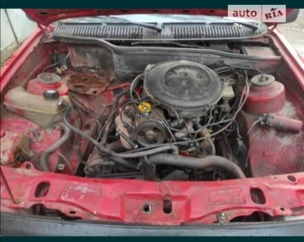 Червоний Форд Сієрра, об'ємом двигуна 2 л та пробігом 100 тис. км за 800 $, фото 8 на Automoto.ua