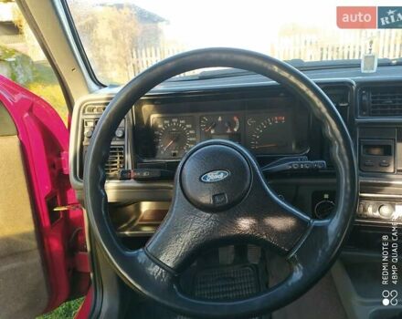 Красный Форд Сиерра, объемом двигателя 1.8 л и пробегом 300 тыс. км за 1000 $, фото 3 на Automoto.ua