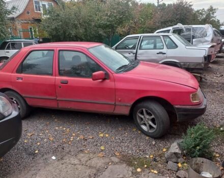 Красный Форд Сиерра, объемом двигателя 0 л и пробегом 10 тыс. км за 400 $, фото 2 на Automoto.ua