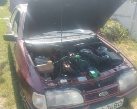 Красный Форд Сиерра, объемом двигателя 2 л и пробегом 440 тыс. км за 500 $, фото 7 на Automoto.ua