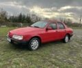 Красный Форд Сиерра, объемом двигателя 1.8 л и пробегом 300 тыс. км за 750 $, фото 1 на Automoto.ua