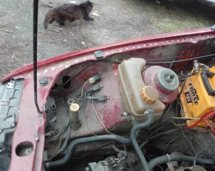 Червоний Форд Сієрра, об'ємом двигуна 1.6 л та пробігом 200 тис. км за 1000 $, фото 6 на Automoto.ua