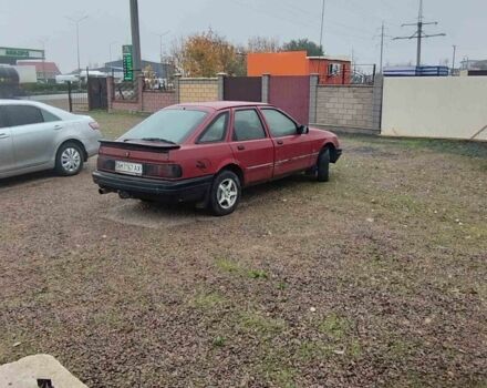 Красный Форд Сиерра, объемом двигателя 2 л и пробегом 500 тыс. км за 650 $, фото 2 на Automoto.ua
