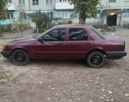 Красный Форд Сиерра, объемом двигателя 1.6 л и пробегом 170 тыс. км за 1500 $, фото 1 на Automoto.ua