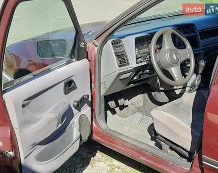 Красный Форд Сиерра, объемом двигателя 1.6 л и пробегом 250 тыс. км за 1500 $, фото 4 на Automoto.ua