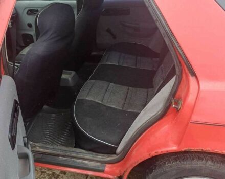 Красный Форд Сиерра, объемом двигателя 2 л и пробегом 250 тыс. км за 1200 $, фото 5 на Automoto.ua