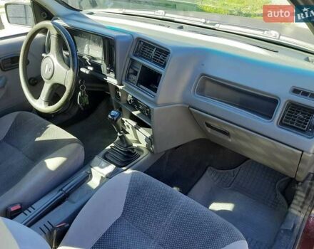 Красный Форд Сиерра, объемом двигателя 1.6 л и пробегом 250 тыс. км за 1500 $, фото 12 на Automoto.ua