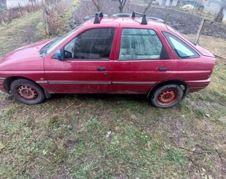 Красный Форд Сиерра, объемом двигателя 1 л и пробегом 555 тыс. км за 700 $, фото 3 на Automoto.ua