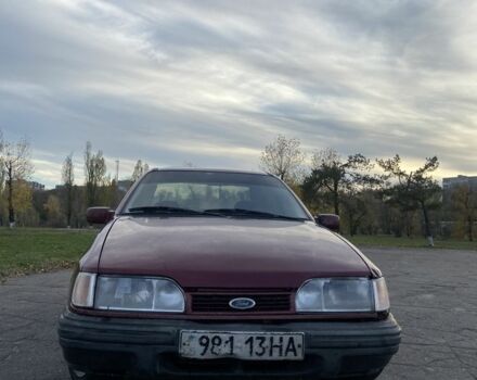 Красный Форд Сиерра, объемом двигателя 2 л и пробегом 350 тыс. км за 1100 $, фото 2 на Automoto.ua
