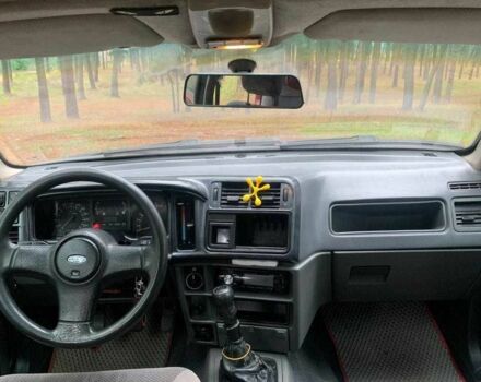 Красный Форд Сиерра, объемом двигателя 2 л и пробегом 200 тыс. км за 1500 $, фото 7 на Automoto.ua