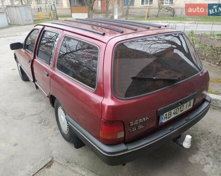 Красный Форд Сиерра, объемом двигателя 1.8 л и пробегом 250 тыс. км за 1800 $, фото 1 на Automoto.ua