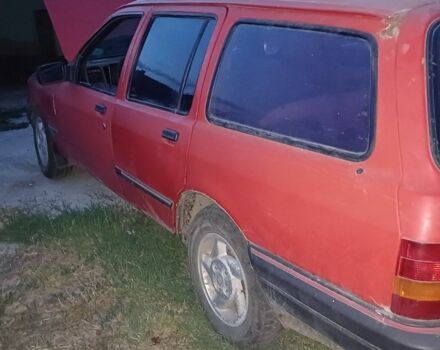Красный Форд Сиерра, объемом двигателя 2 л и пробегом 270 тыс. км за 500 $, фото 5 на Automoto.ua