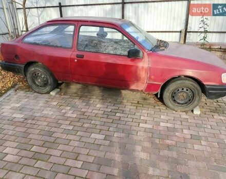 Красный Форд Сиерра, объемом двигателя 1 л и пробегом 325 тыс. км за 600 $, фото 4 на Automoto.ua