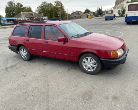 Красный Форд Сиерра, объемом двигателя 1.8 л и пробегом 150 тыс. км за 799 $, фото 5 на Automoto.ua