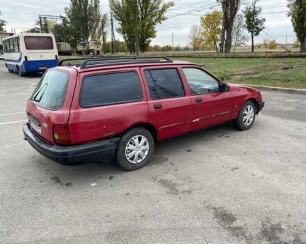 Красный Форд Сиерра, объемом двигателя 1.8 л и пробегом 150 тыс. км за 799 $, фото 7 на Automoto.ua