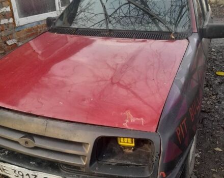 Красный Форд Сиерра, объемом двигателя 1.8 л и пробегом 195 тыс. км за 12 $, фото 4 на Automoto.ua