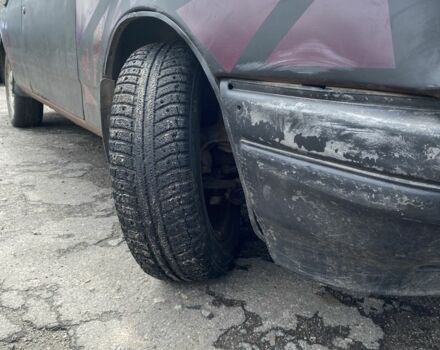 Красный Форд Сиерра, объемом двигателя 1.8 л и пробегом 195 тыс. км за 12 $, фото 12 на Automoto.ua