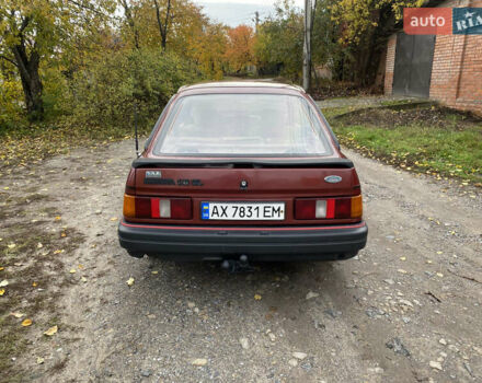 Красный Форд Сиерра, объемом двигателя 1.6 л и пробегом 200 тыс. км за 1450 $, фото 5 на Automoto.ua
