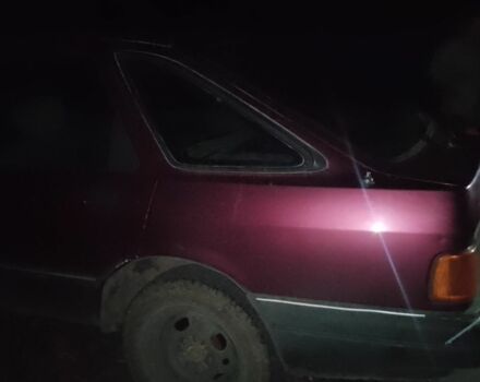 Красный Форд Сиерра, объемом двигателя 0 л и пробегом 90 тыс. км за 642 $, фото 2 на Automoto.ua