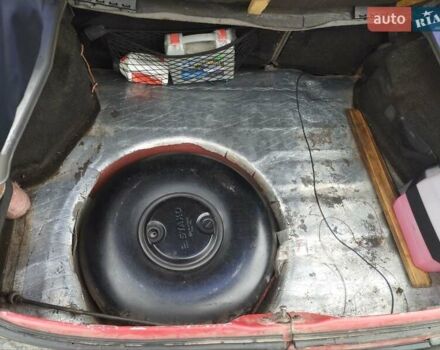 Форд Сієрра 1989 у Житомирі на Automoto.ua Червоний Форд Сієрра, об'ємом двигуна 2 л та пробігом 60 тис. км за 1196 $, фото 13 на Automoto.ua