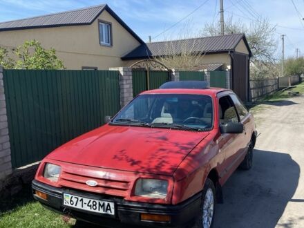 Форд Сієрра 1982 у Гребенке на Automoto.ua Червоний Форд Сієрра, об'ємом двигуна 2 л та пробігом 3 тис. км за 1150 $, фото 1 на Automoto.ua