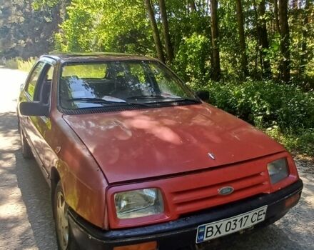 Красный Форд Сиерра, объемом двигателя 2.3 л и пробегом 330 тыс. км за 599 $, фото 1 на Automoto.ua