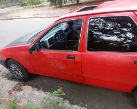 Красный Форд Сиерра, объемом двигателя 2 л и пробегом 180 тыс. км за 237 $, фото 1 на Automoto.ua