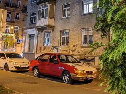Форд Сієрра 1987 у Києві на Automoto.ua Червоний Форд Сієрра, об'ємом двигуна 2 л та пробігом 250 тис. км за 1300 $, фото 1 на Automoto.ua