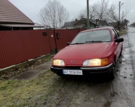 Красный Форд Сиерра, объемом двигателя 2 л и пробегом 500 тыс. км за 600 $, фото 1 на Automoto.ua